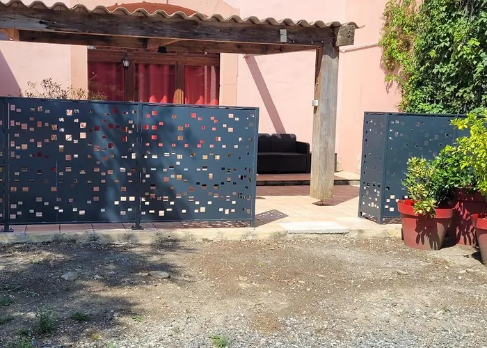 Semesterbostad Domaine De Poulharies - Carignan